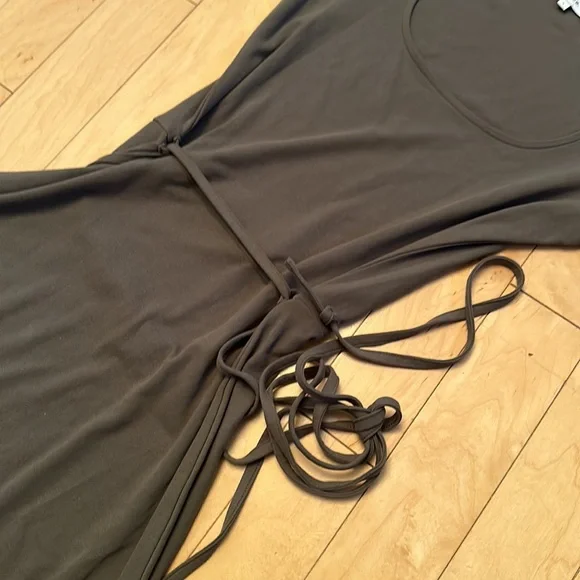 Vince Dress - Picture 4 of 4